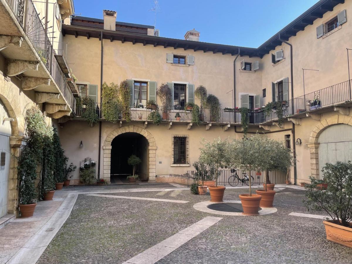 Apartamento Antiche Colonne Verona Exterior foto