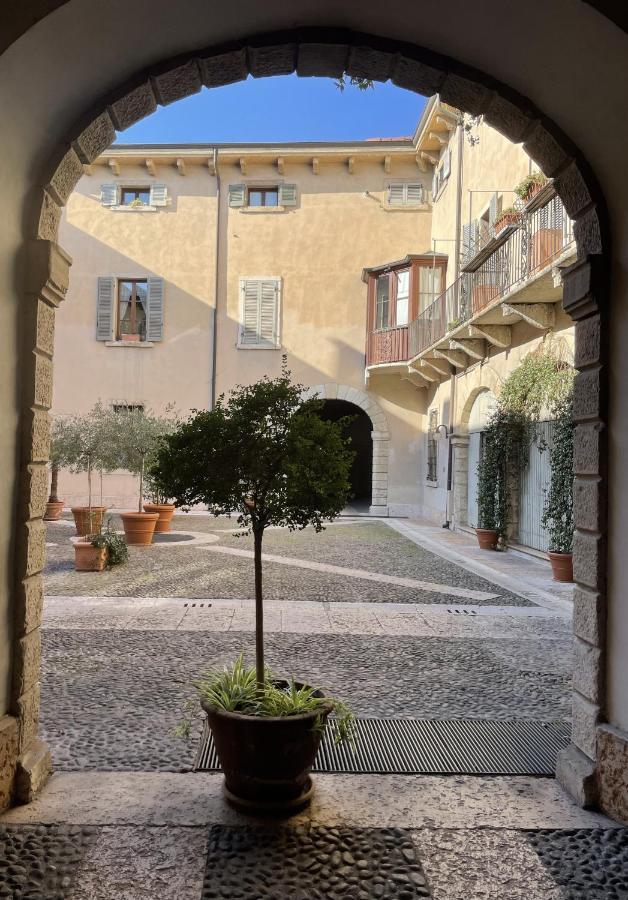 Apartamento Antiche Colonne Verona Exterior foto